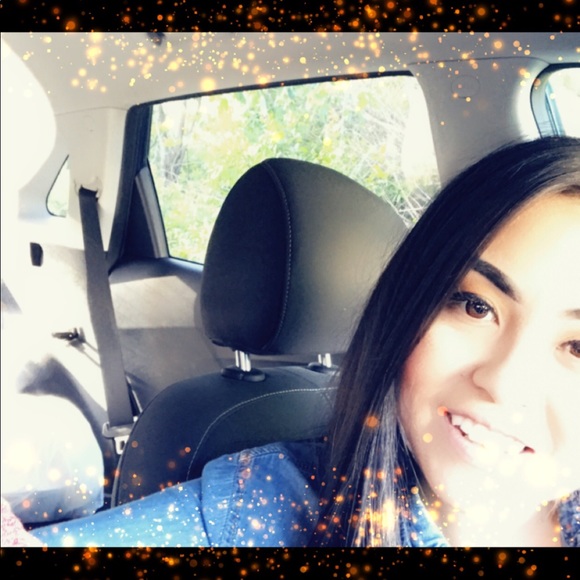 Meet your Posher, Desiree - Picture 2 of 10